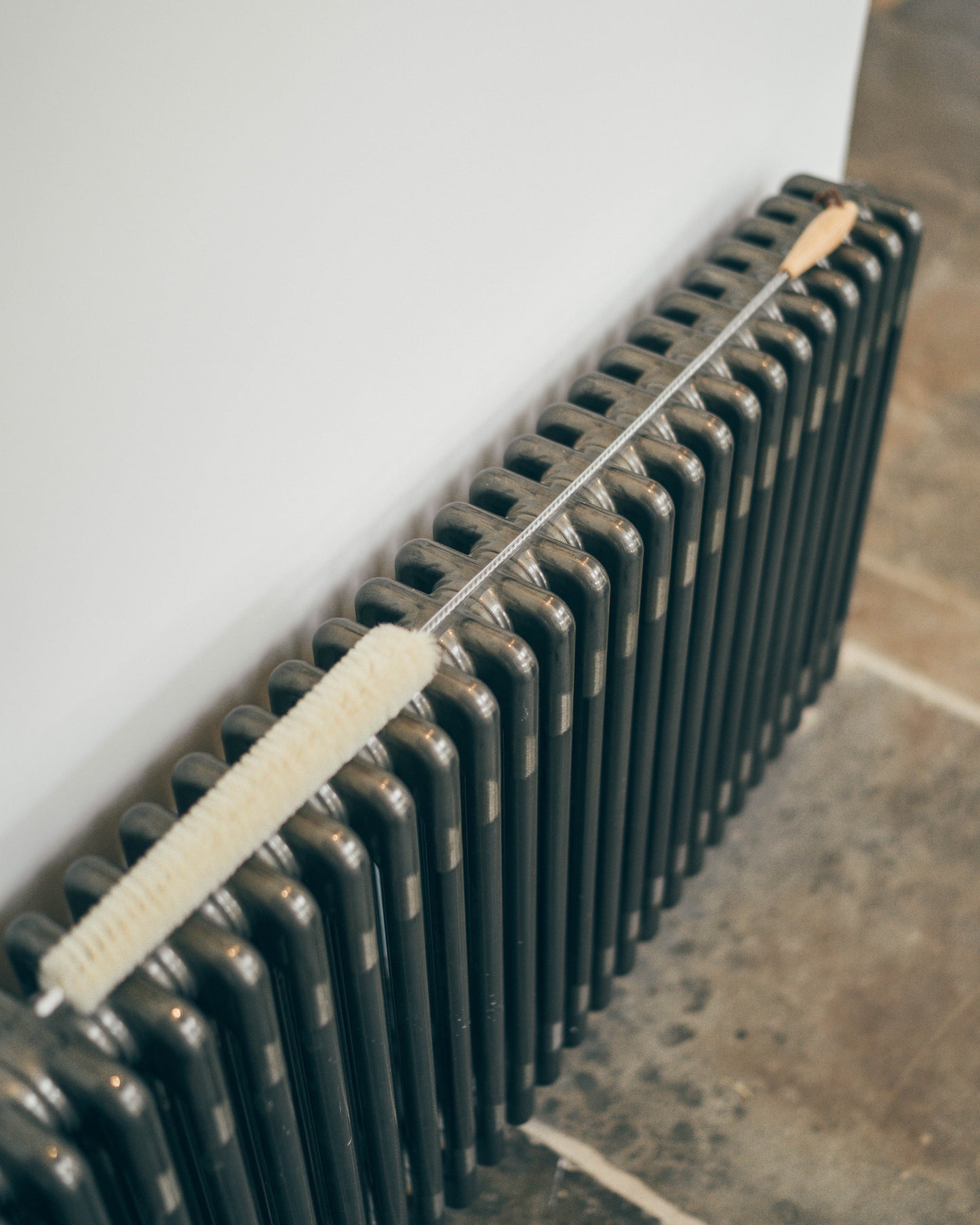 Radiator Brush with Light Goat Hair - 115cm